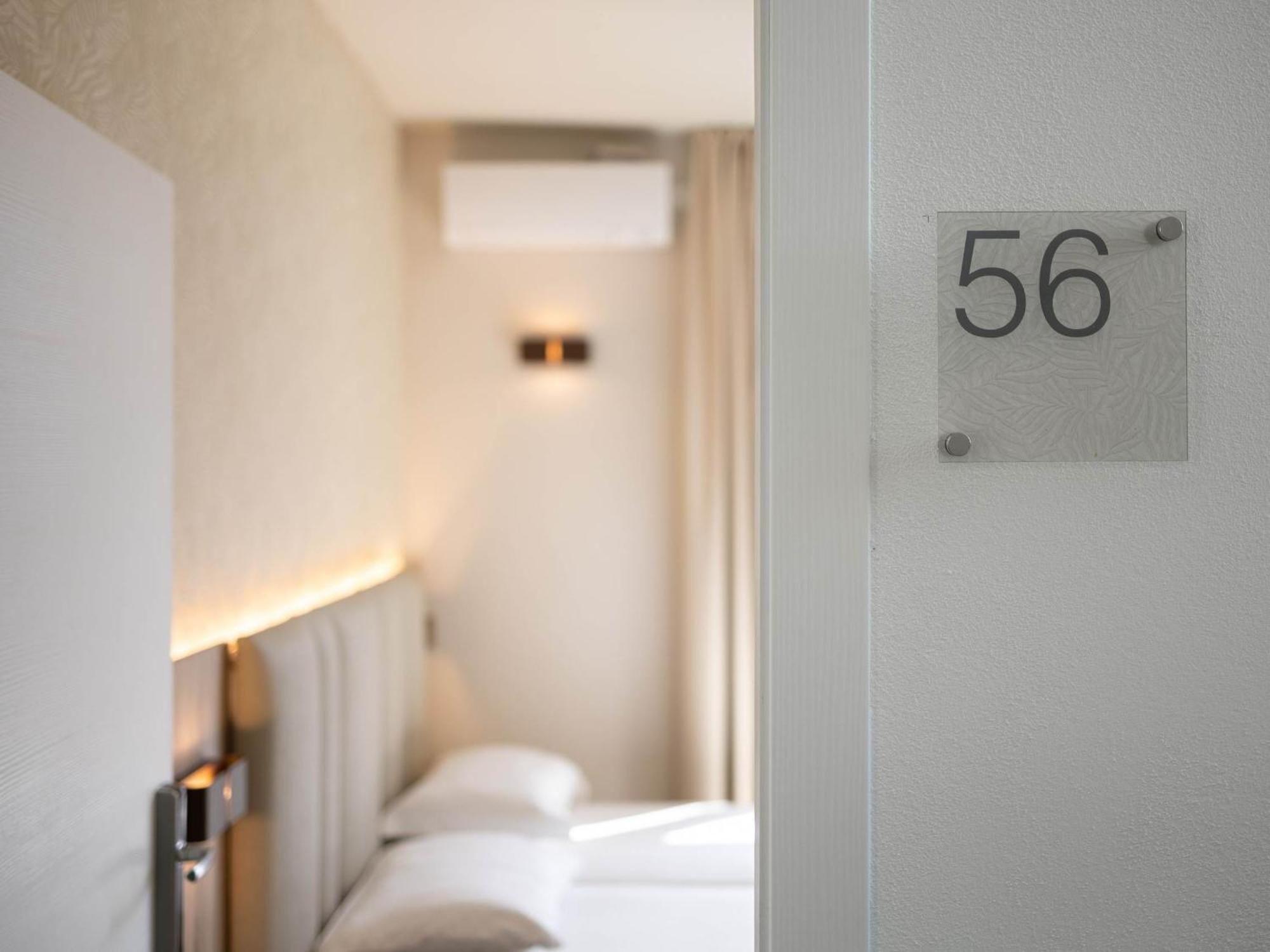 Hotel Riviera Panoramic Green Resort 리몬네술가르다 외부 사진