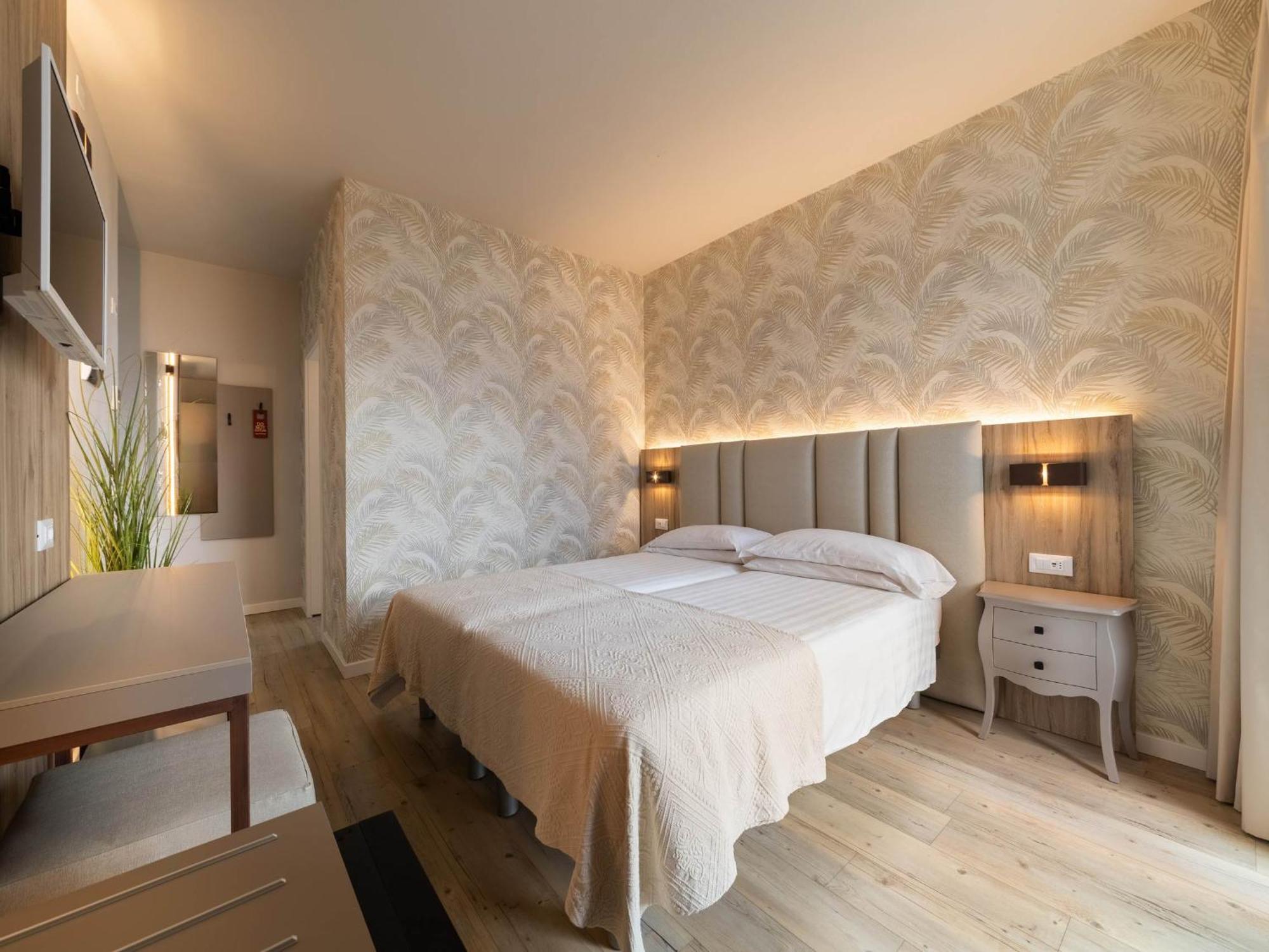 Hotel Riviera Panoramic Green Resort 리몬네술가르다 외부 사진