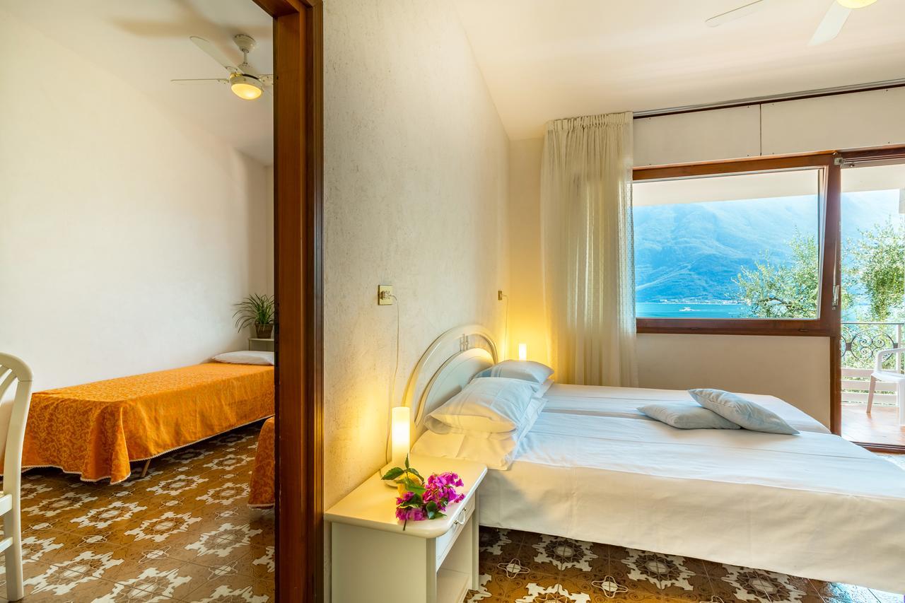 Hotel Riviera Panoramic Green Resort 리몬네술가르다 외부 사진