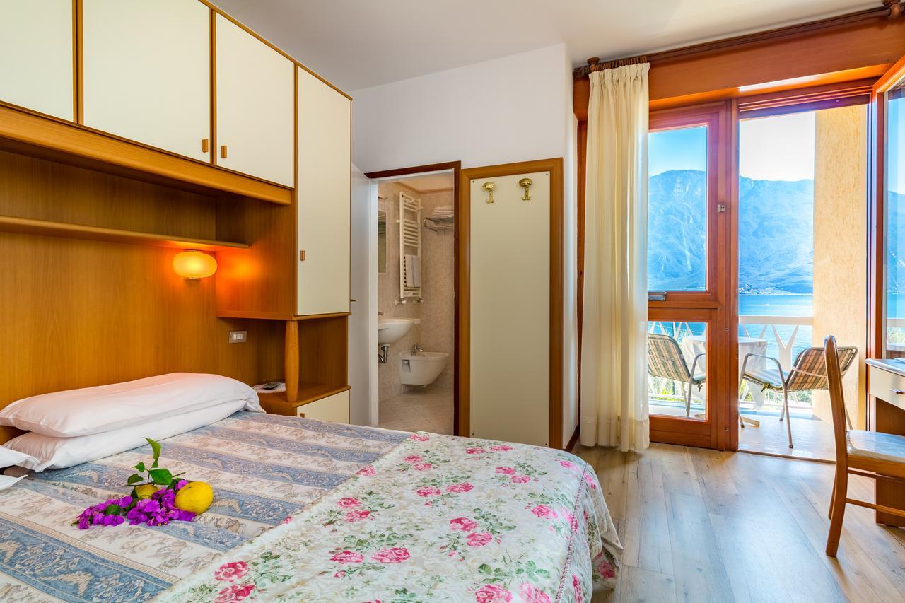 Hotel Riviera Panoramic Green Resort 리몬네술가르다 외부 사진