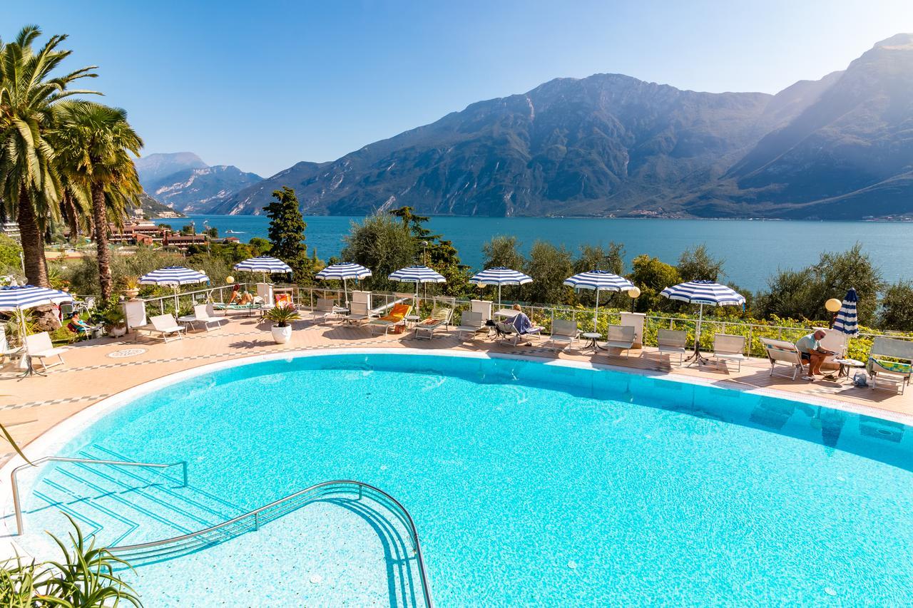 Hotel Riviera Panoramic Green Resort 리몬네술가르다 외부 사진